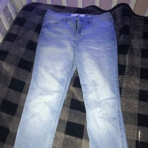 Hollister skinny jeans(women's)